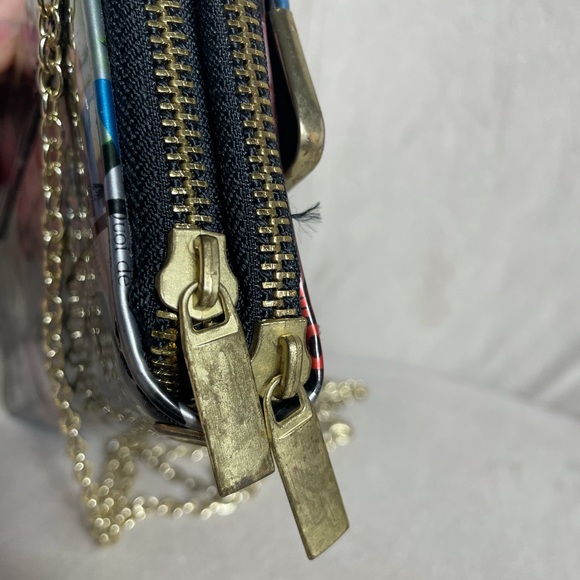 Vogue Magazine Cover Print Wallet Style Purse Shoulder Multicolor Vinyl Clutch - Picture 8 of 14